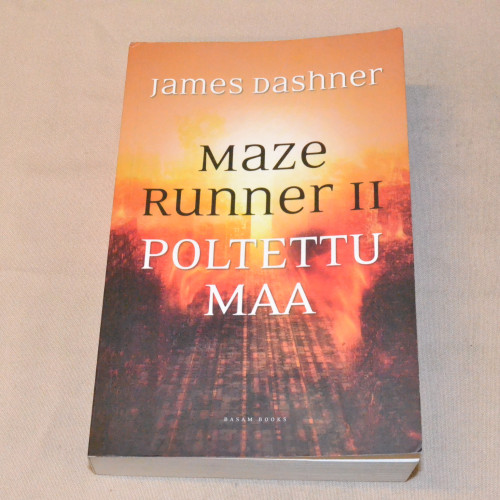 James Dashner Maze Runner II Poltettu maa